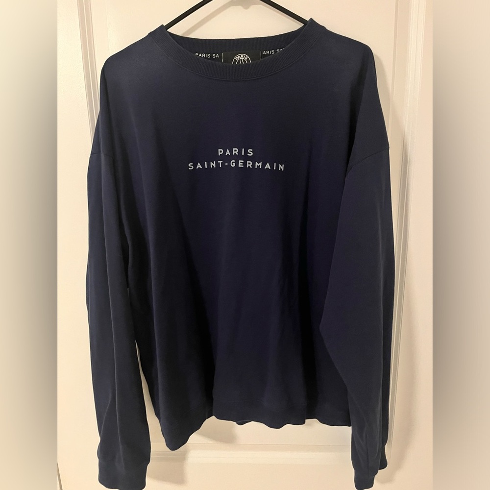 Official Merch from Paris Saint Germain size L unisex style navy color